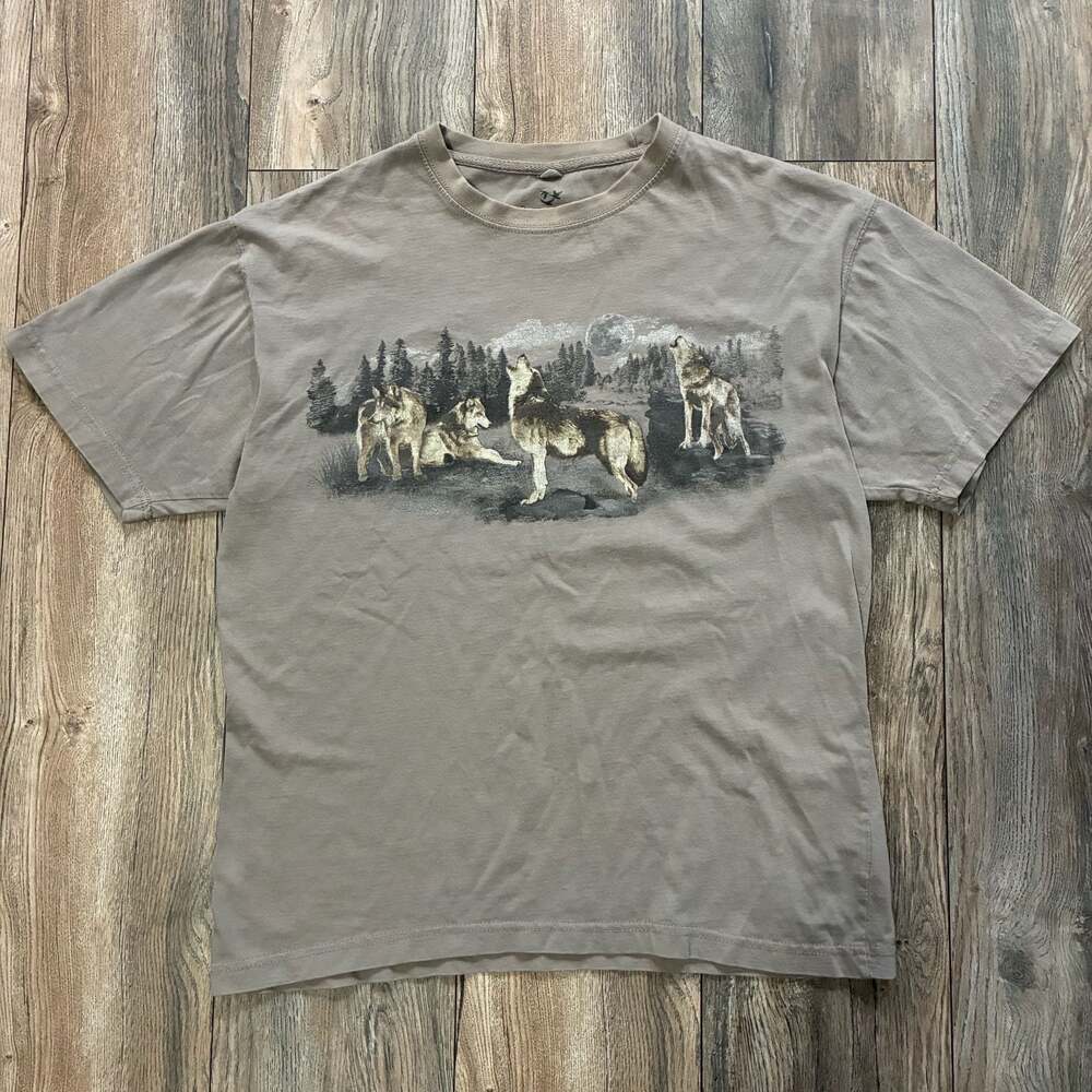 🐺 Outdoor Life Wolf Graphic T-Shirt Size M